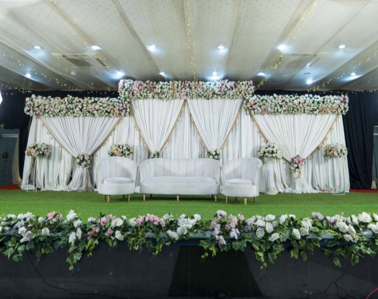 Classic White Rose Reception